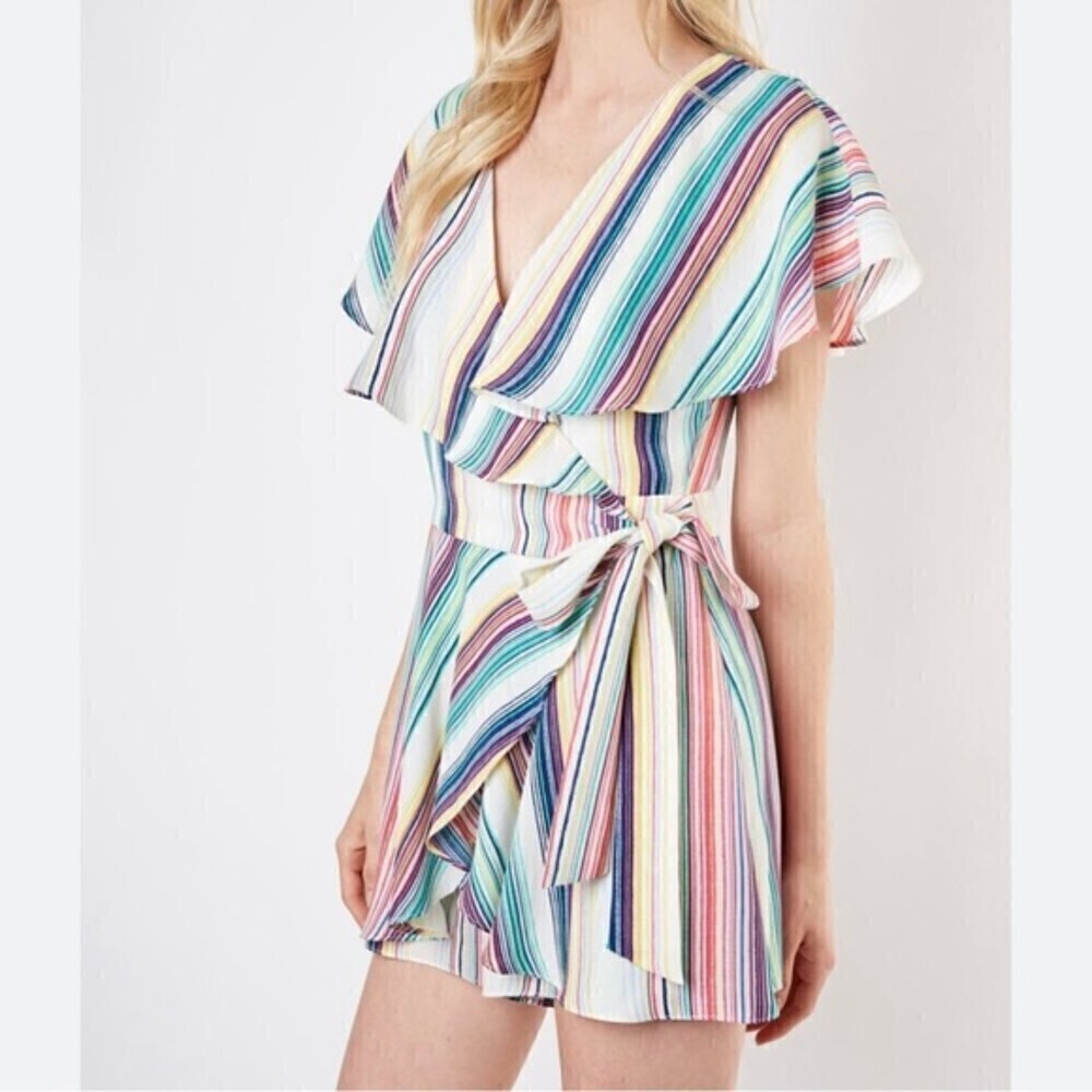 DO + BE Multicolor Striped Faux Wrap Keyhole Back Romper Shorts Size Large - Picture 16 of 16